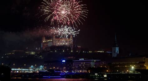 silvestrovské oslavy v Bratislave s pyrotechnikou