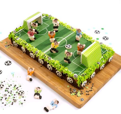 galéria inšpirácií detských tort (vláčik, jednorožec, futbalové ihrisko)