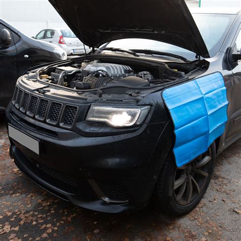 Detailná schéma uchytenia ratanového srdca pomocou transparentných prísaviek na karosériu