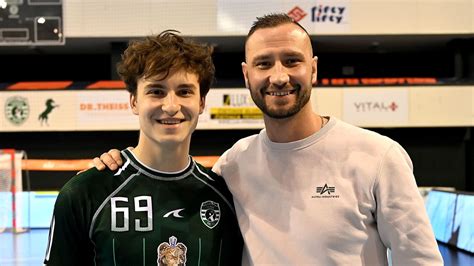 Dominik Krok so svojím synovcom Jánom Kristiánom po jeho debute v A-tíme Tatrana
