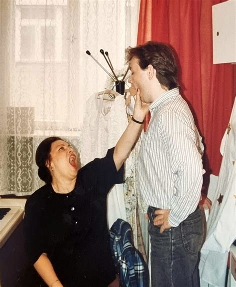 Šimon Svitok v kostýme na javisku