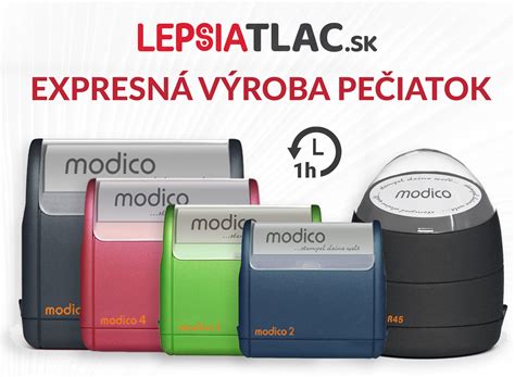 Ilustračná fotografia znázorňujúca úradné dokumenty a pečiatky symbolizujúce pracovnoprávne záležitosti.