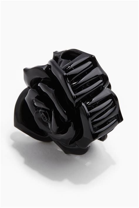 Detail ozdoby do vlasov z foamiranu v tvare ruže