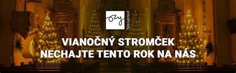 Ilustračná fotografia vianočne vyzdobeného kostola